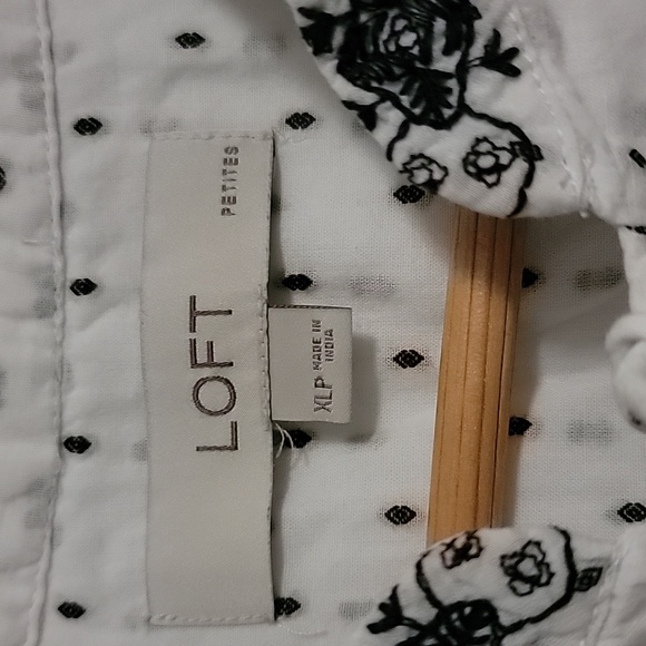 Loft Sleeveless Embroidered Blouse With Polka Dots Size XL White Black - Picture 4 of 4